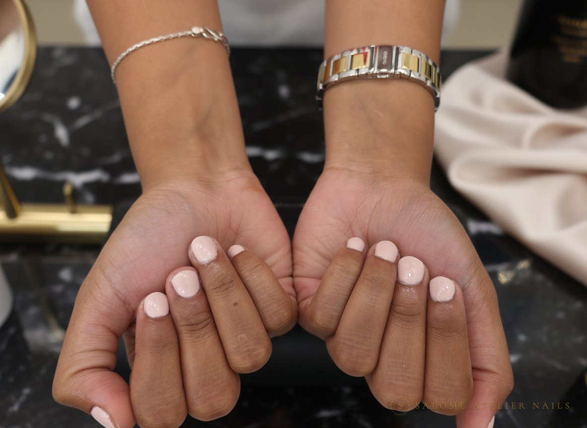 Nail art by Salomé Atelier — look 43